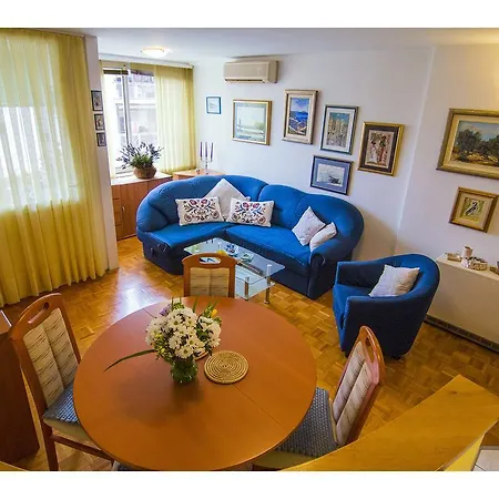 Happy Apartament *